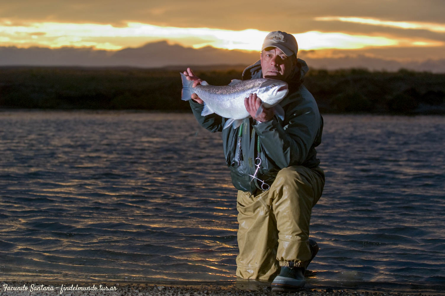 Pescar en el Río Grande  Fin del Mundo - Tierra del Fuego