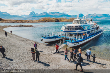 Sailing the Beagle Channel